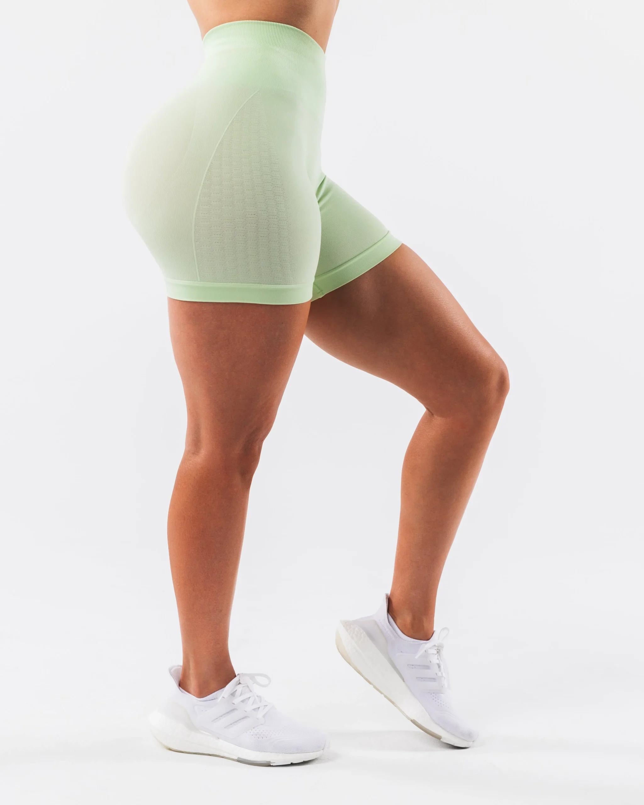 Outlet Amplify Contour Short 5" Women Shorts