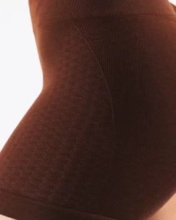 Hot Amplify Contour Short 5