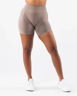Hot Amplify Contour Short 5