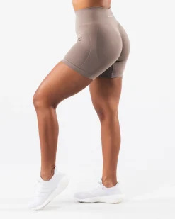 Hot Amplify Contour Short 5