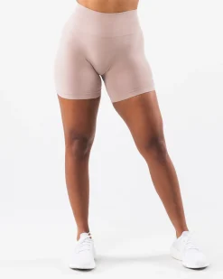 Online Amplify Contour Short 5