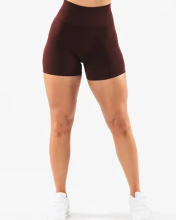 Outlet Amplify Short 4.5