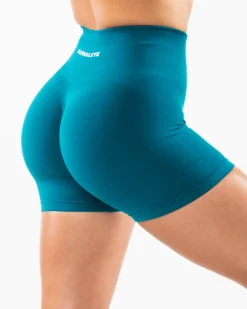 Clearance Amplify Short 4.5
