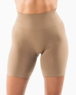 Fashion Amplify Short 6.5u201d Women Shorts