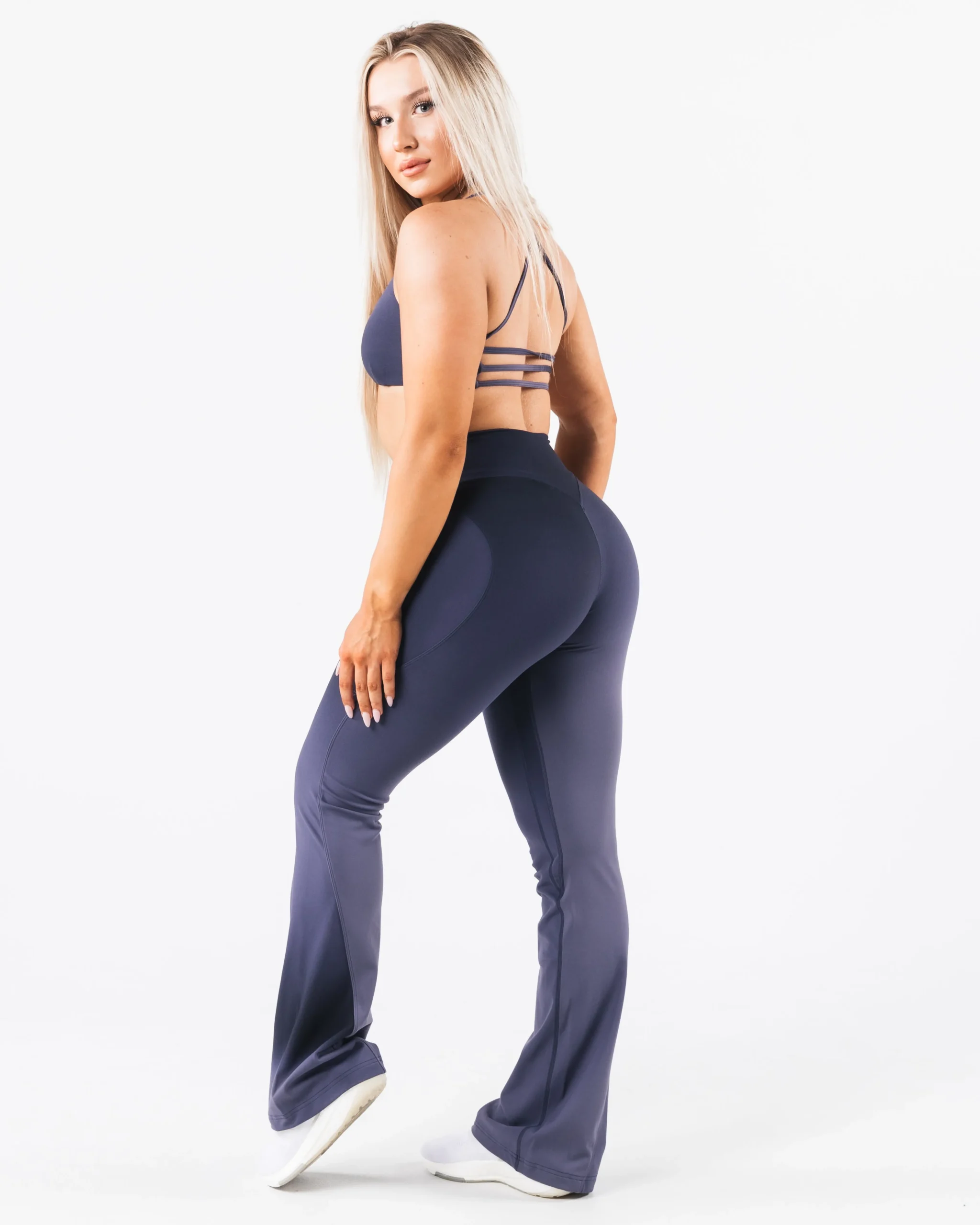 Sale Aura Flared Pant Women Leggings