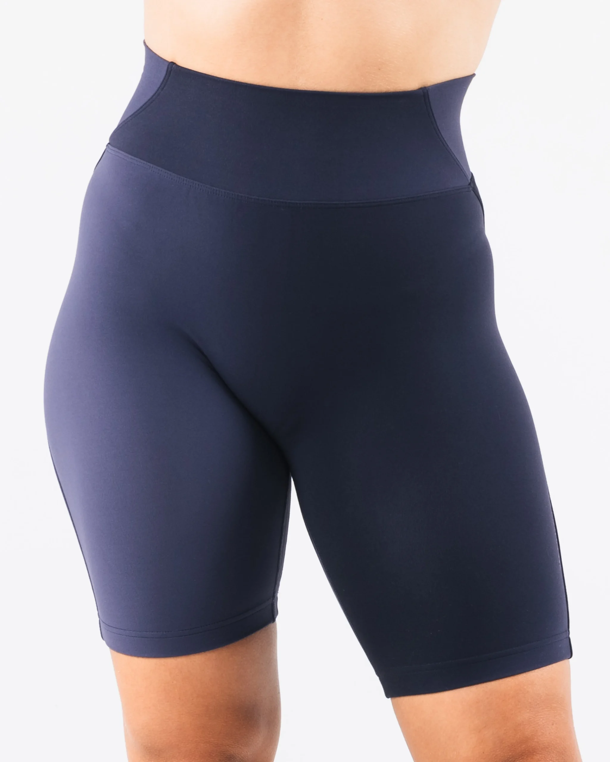 Online Aura Short 9" Women Shorts
