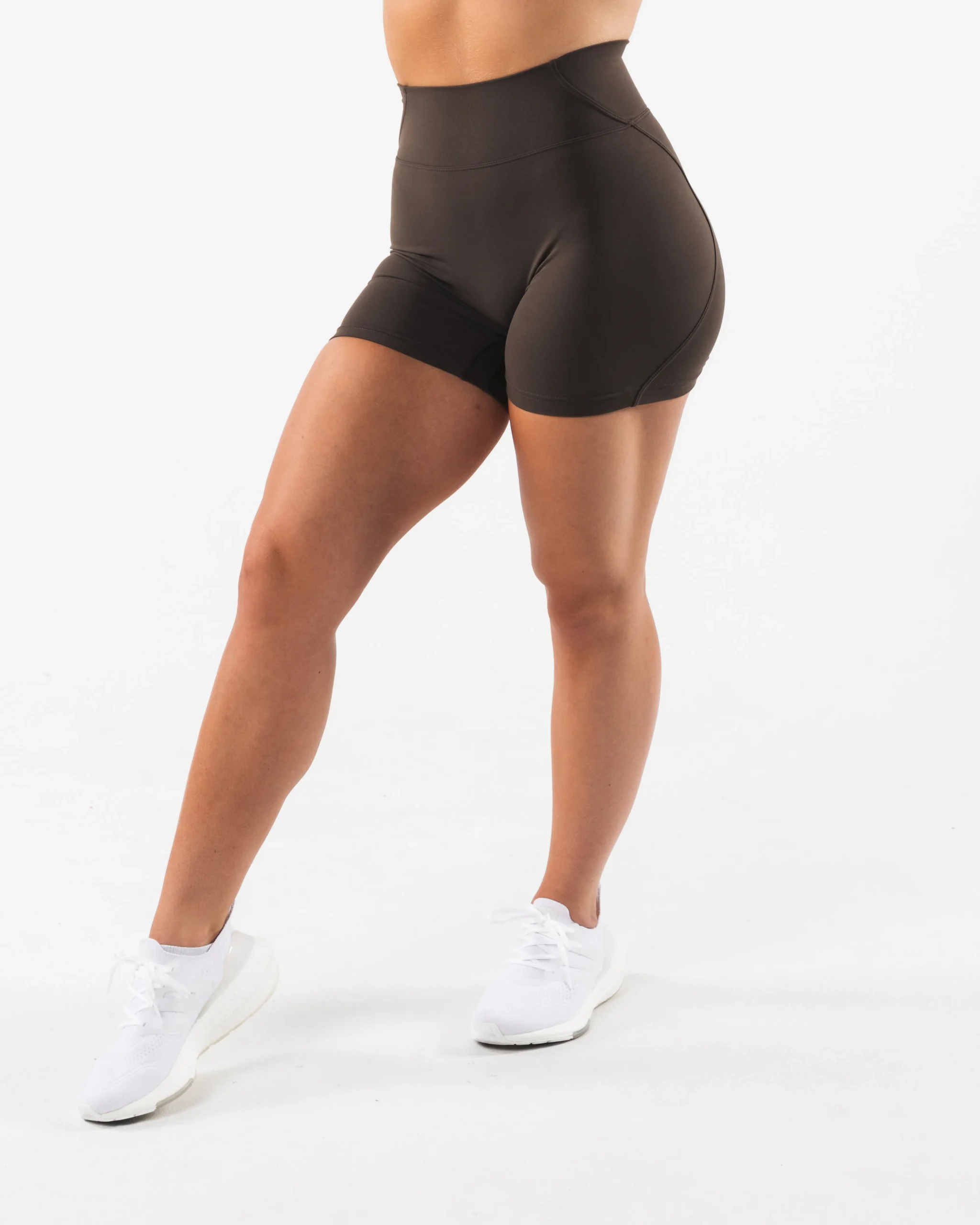 Sale Aura Short 5" Women Shorts