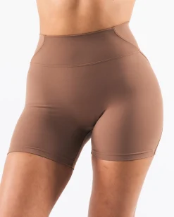 Sale Aura Short 5" Women Shorts