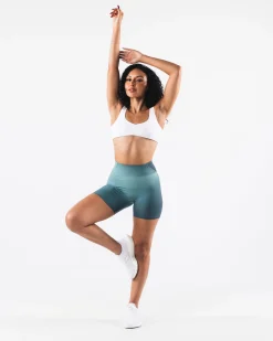 Sale Aura Short 5" Women Shorts