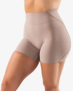 New Aura Short 5" Women Shorts
