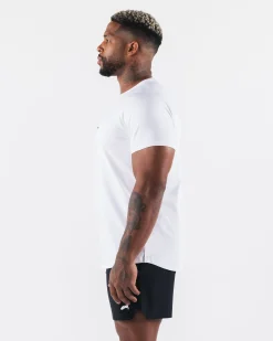 Outlet Core Tee T-shirts