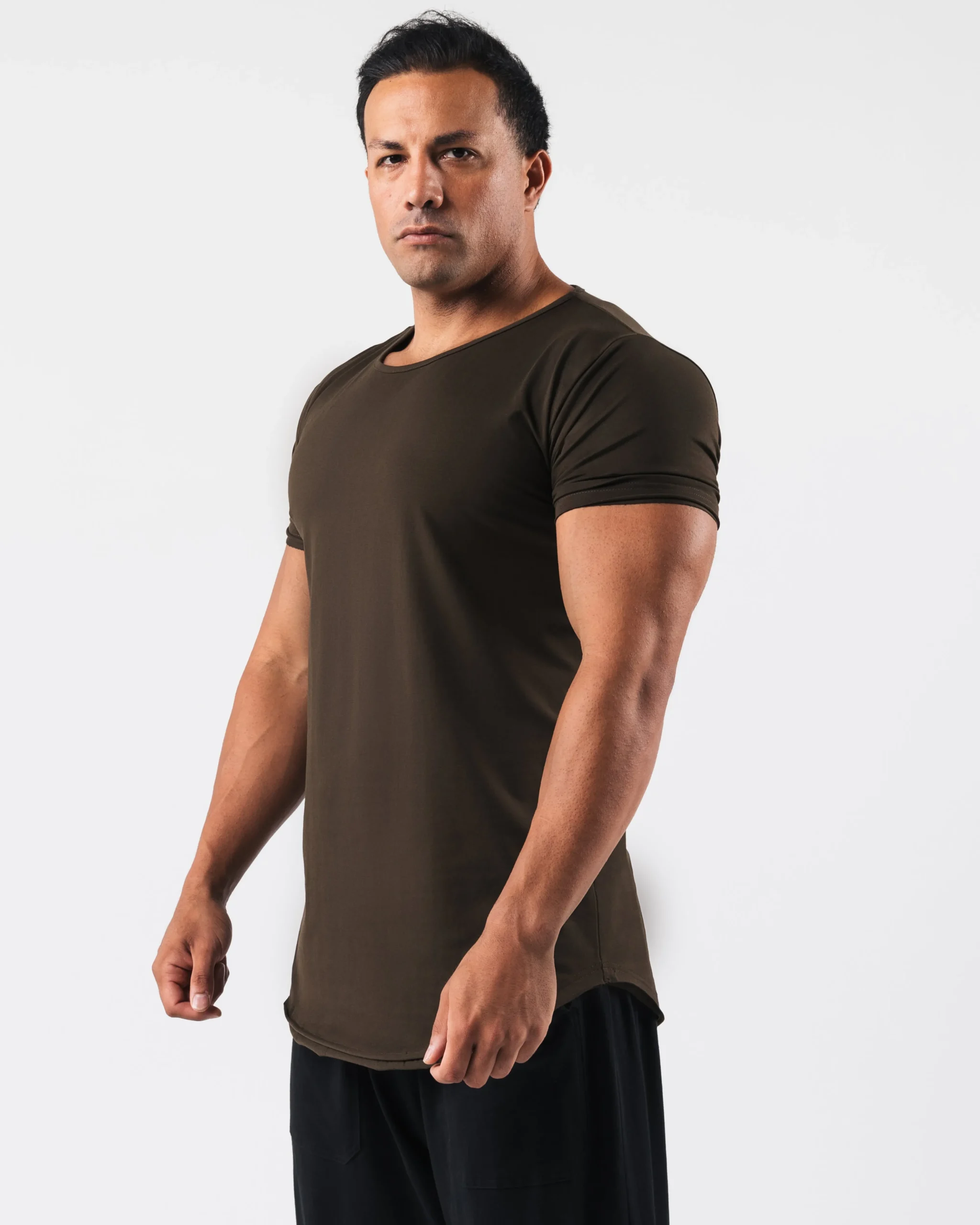 New Essential Scoop Neck T-shirts
