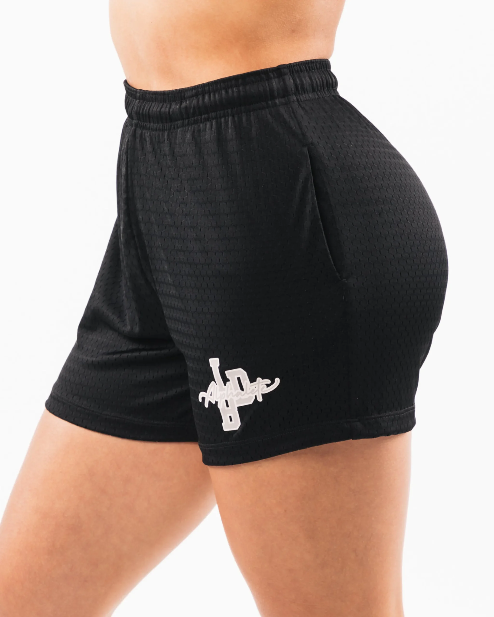 Outlet Signature Mesh Short 4" Women Shorts