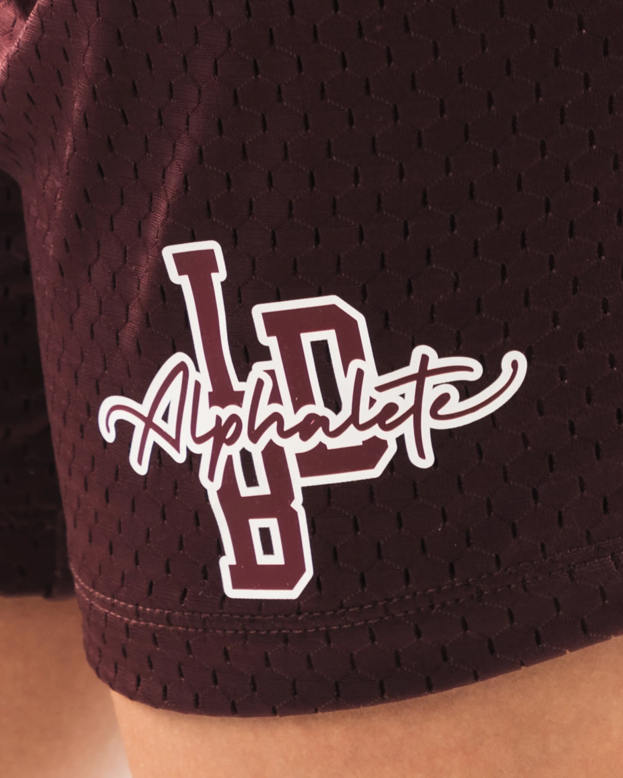 New Signature Mesh Short 4" Women Shorts