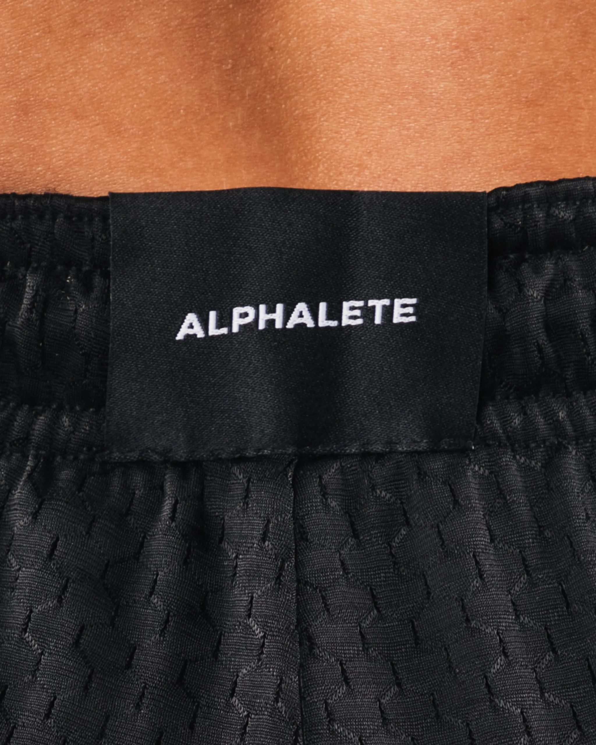 Sale Signature Mesh Short 4" Women Shorts