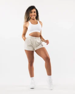 Outlet Signature Mesh Short 4" Women Shorts