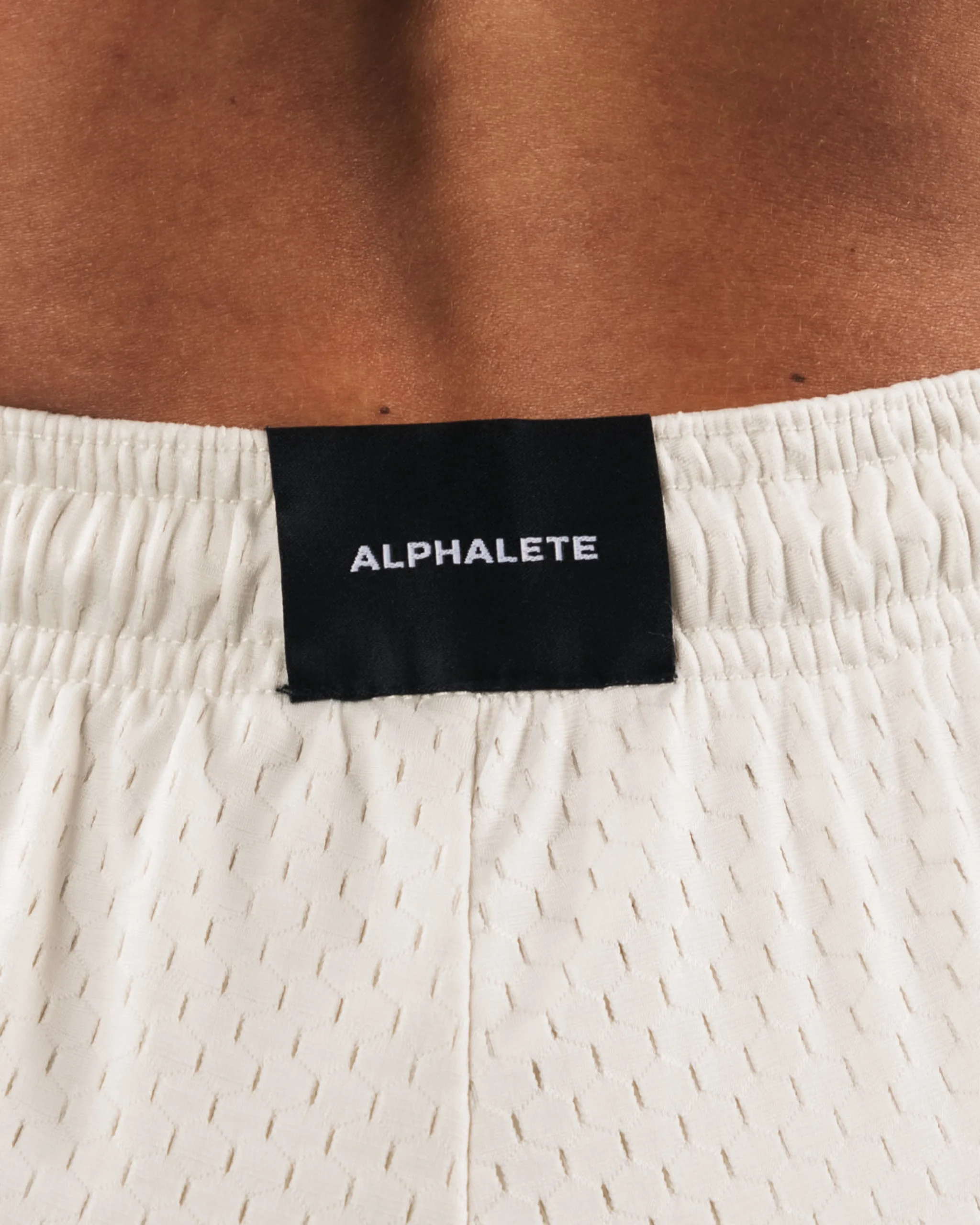 Outlet Signature Mesh Short 4" Women Shorts