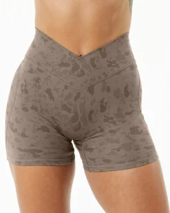 New Surface Power Short 5" Women Shorts