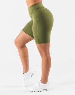 Best Tenacity Parker Biker Short 7u201d Women Shorts