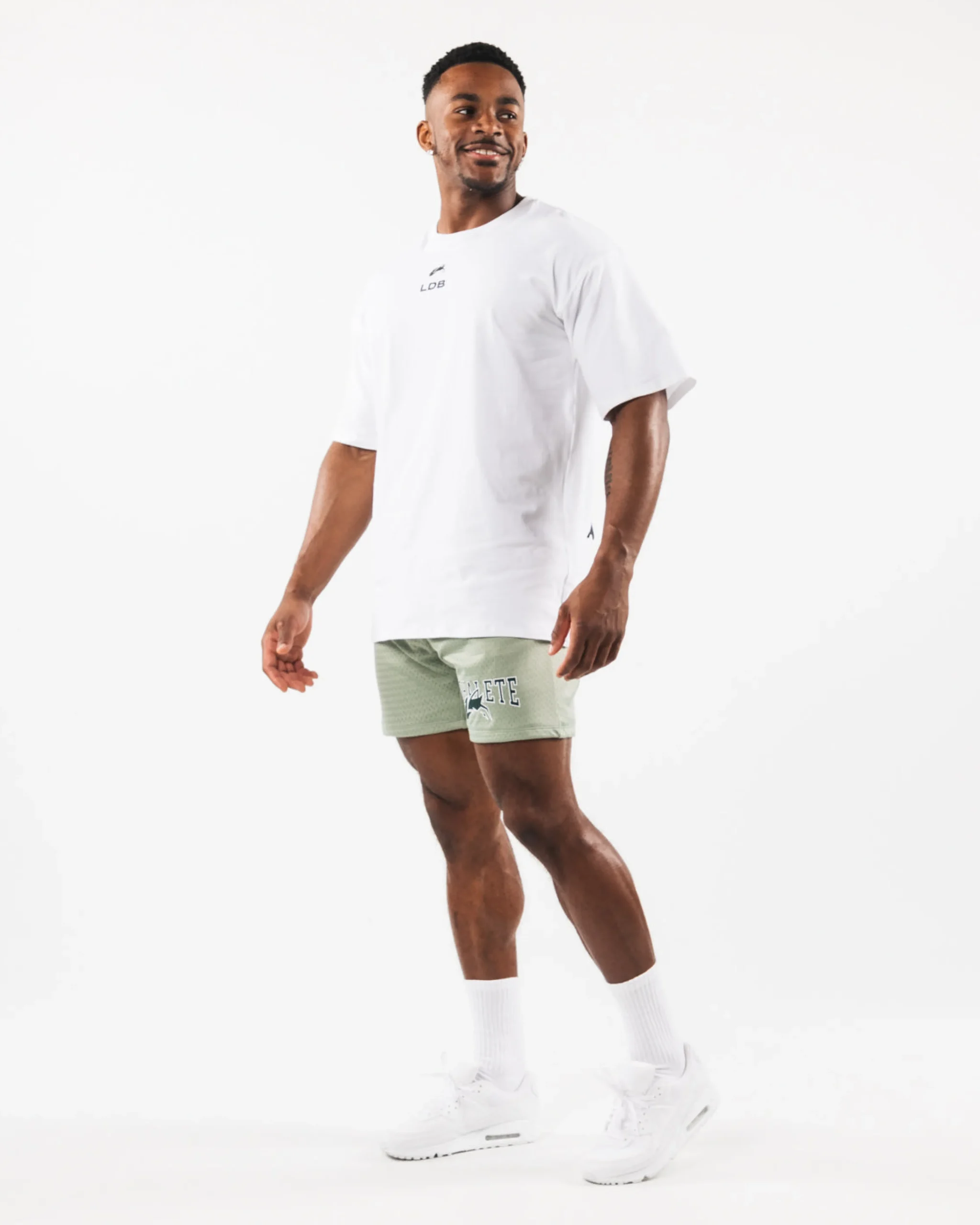 Online Wolf Head Mesh Short 6" Shorts